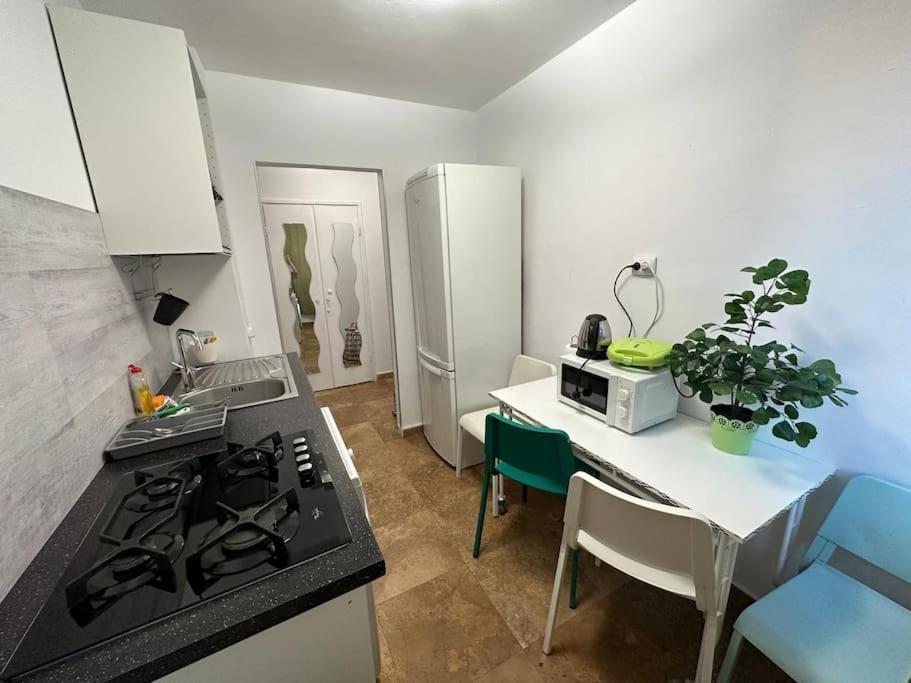 24 Ior By Green Apartments Bukarest Exteriör bild